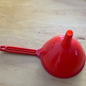 Red Plastic Funnel 5" Wide Mouth 5" Long Handle Brand New